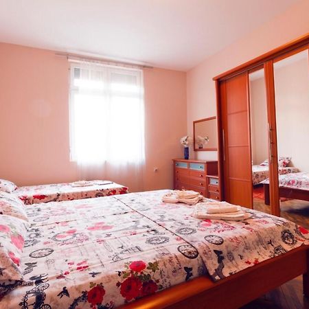 Apartment Sofija Ниш Экстерьер фото